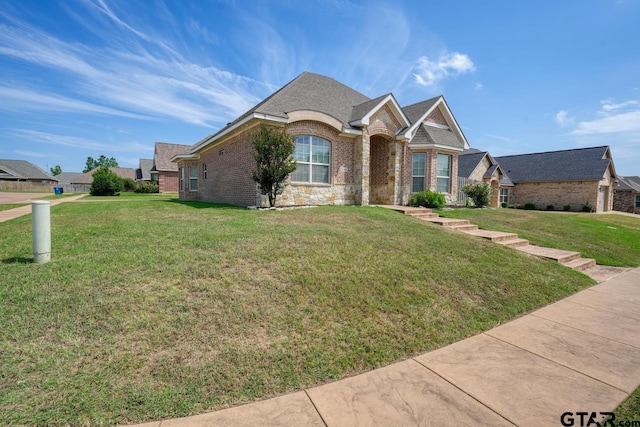 view of front of house with a front yard