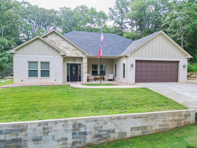 17294 Hidden Valley Ln, Flint, TX 75762 - ranch-style house featuring board and batten siding, a garage, and a front yard