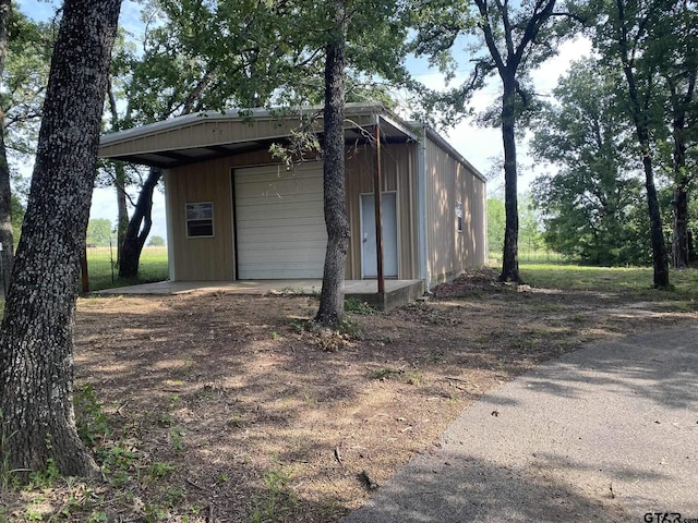 5304 Cedar Creek Dr, Kemp, TX 75143 - view of outbuilding featuring dirt driveway