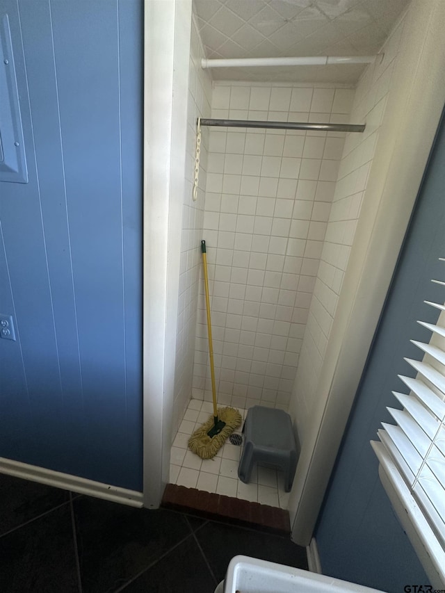 1248 Canada St, Jacksonville, TX 75766 - full bathroom with a tile shower and tile patterned flooring