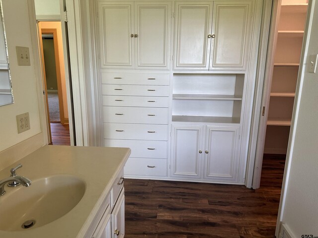 1248 Canada St, Jacksonville, TX 75766 - closet with a sink
