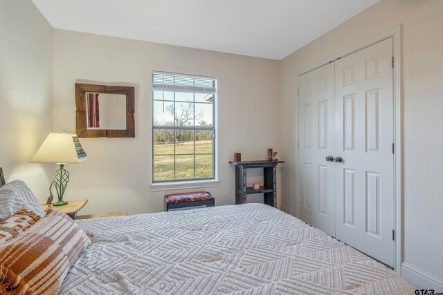 8533 Fm 315, Frankston, TX 75763 - bedroom with a closet