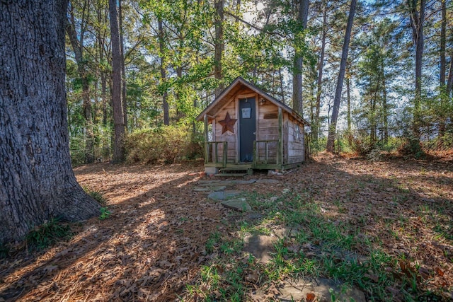 view of outbuilding