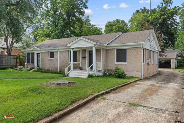 305 Smith St, Henderson, TX 75652 - photo 7