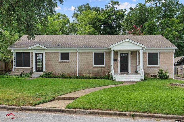 305 Smith St, Henderson, TX 75652 - photo 6