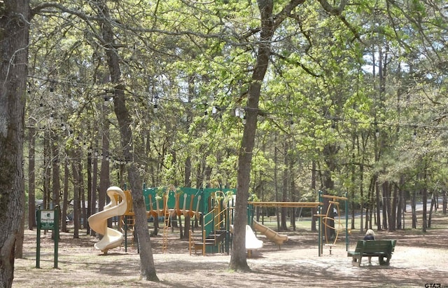 944 Clear Water Trl, Holly Lake Ranch, TX 75765 - view of community play area