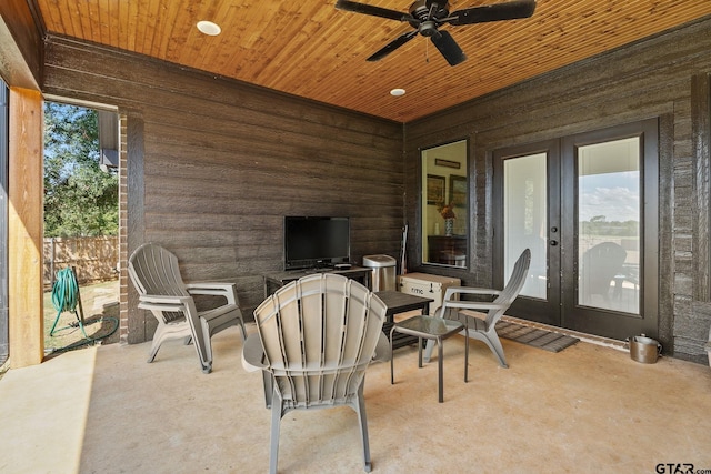 view of patio / terrace featuring ceiling fan