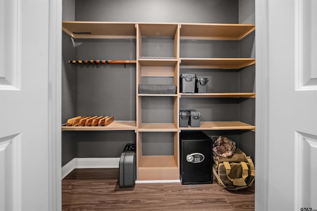 409 Meadow Ln, Chandler, TX 75758 - view of closet
