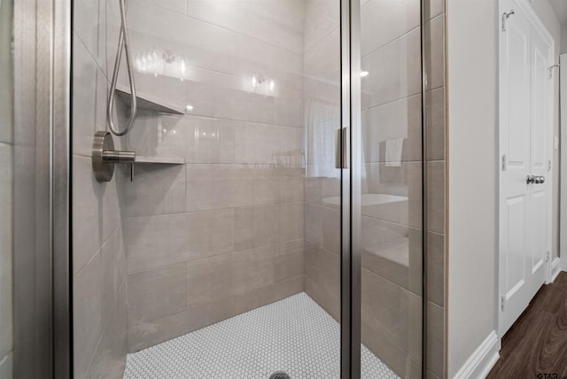 409 Meadow Ln, Chandler, TX 75758 - bathroom featuring a stall shower