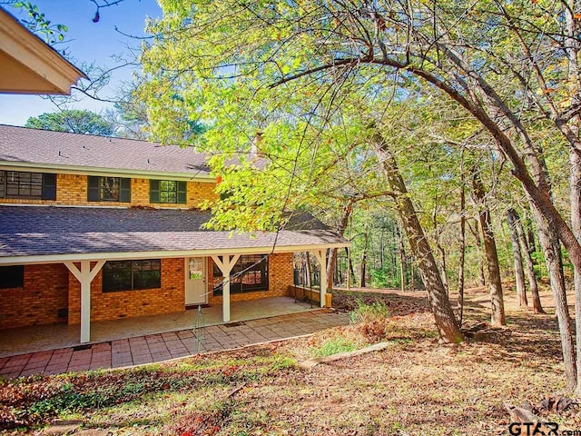 view of yard with a patio