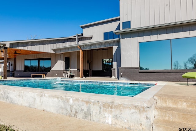 exterior space featuring ceiling fan and a patio area