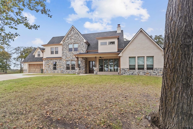 view of front of house with a front lawn