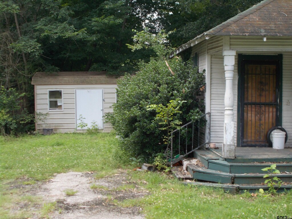 407 W Patten St, Mineola, TX 75773 - photo 2