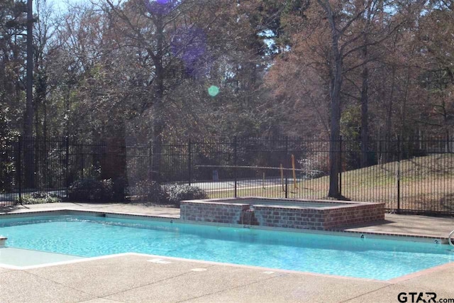 Listing photo 3 for 4024 Hanover Pl, Tyler TX 75701