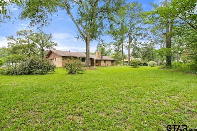 10516 Debbie Ln, Flint, TX 75762 - view of grassy yard