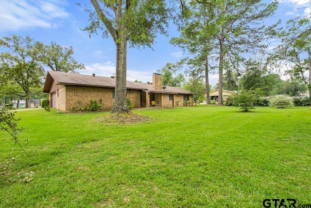 10516 Debbie Ln, Flint, TX 75762 - view of grassy yard