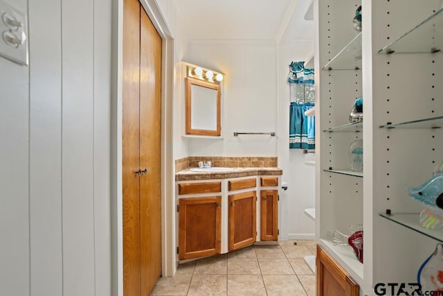 10516 Debbie Ln, Flint, TX 75762 - bathroom with tile patterned flooring and vanity