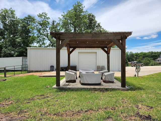 view of yard featuring a pergola and a patio area