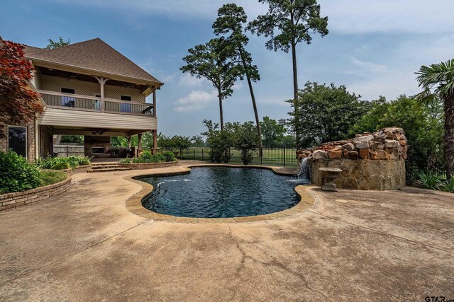2441 Fm 2685, Gilmer, TX 75644 - view of swimming pool with a patio and a ceiling fan