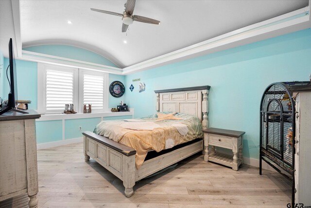220 Pin Oak Dr, Mabank, TX 75156 - bedroom featuring lofted ceiling, light wood-style floors, and ceiling fan