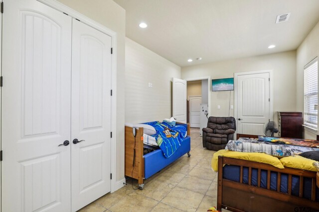 3449 Abes Landing Dr, Granbury, TX 76049 - bedroom featuring a closet and recessed lighting