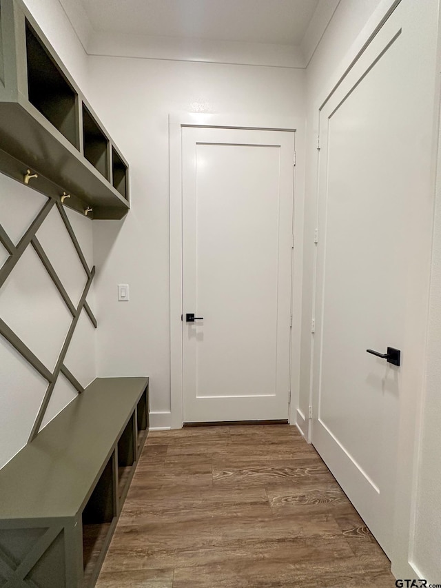 12301 Harlon, Flint, TX 75762 - mudroom with wood finished floors