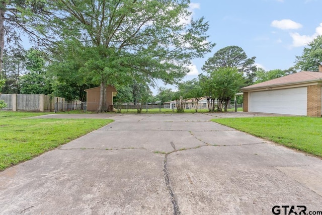 901 Dogwood St, Gilmer, TX 75644 - view of yard