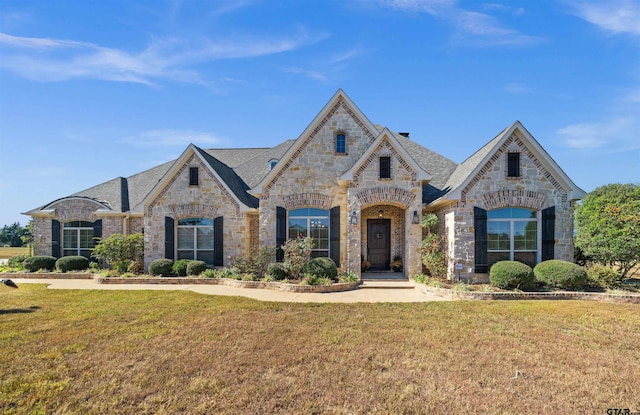 view of front of house with a front yard