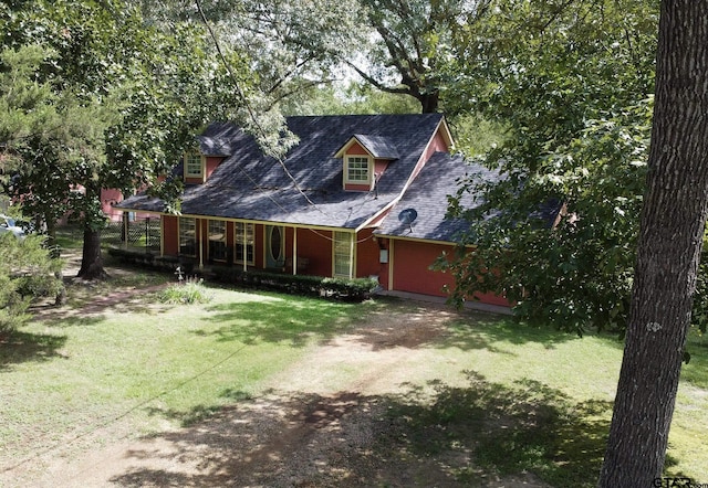 811 Janis, Bullard, TX 75757 - view of front of home featuring a porch, a front lawn, and dirt driveway