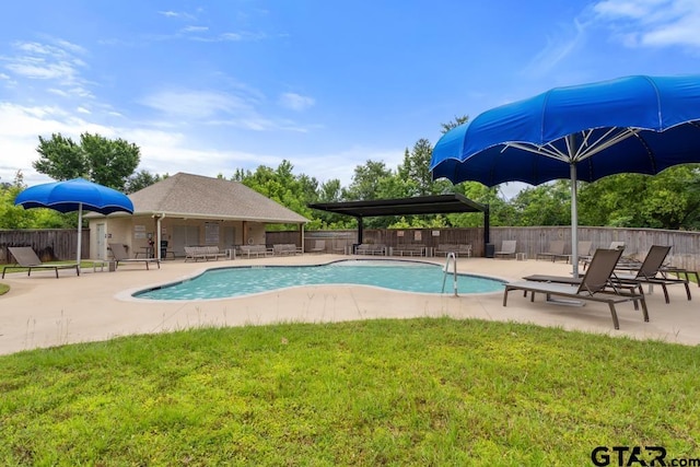 7130 Alexander Dr, Tyler, TX 75707 - community pool with a patio
