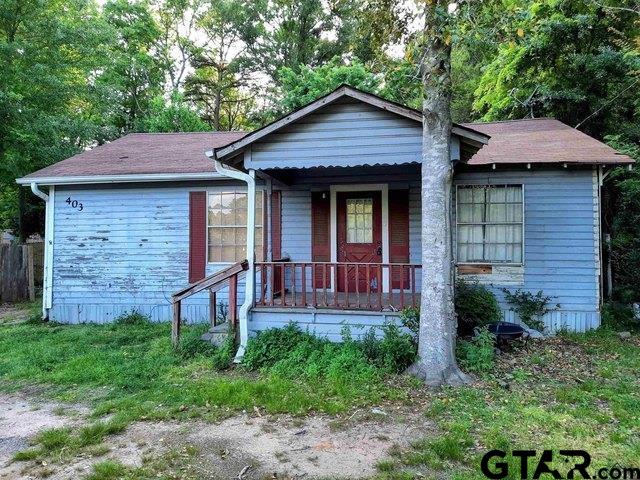 view of front of property with a porch