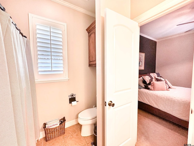 599 N Weldon St, Frankston, TX 75763 - full bathroom featuring ornamental molding, toilet, baseboards, tile patterned floors, and a ceiling fan