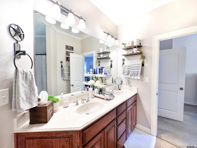 599 N Weldon St, Frankston, TX 75763 - full bath featuring double vanity and baseboards