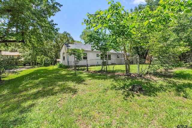 298 Butler St, Rusk, TX 75785 - view of yard