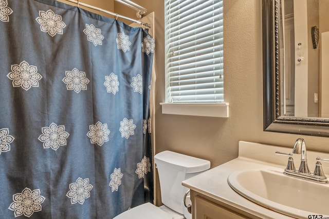 275 Babatwa Ln, Bullard, TX 75757 - bathroom with vanity and a shower with shower curtain