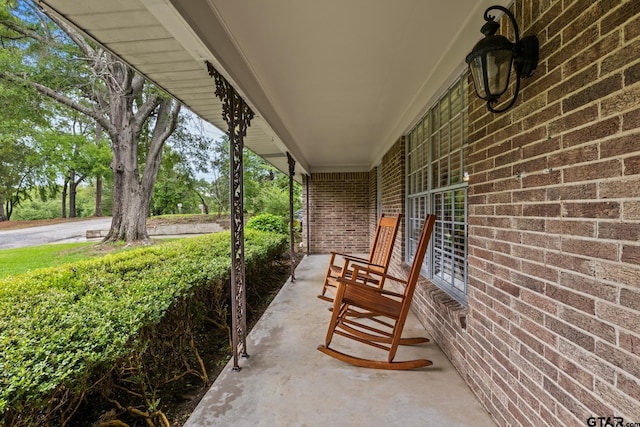 306 Dellwood Dr, Mount Pleasant, TX 75455 - view of patio / terrace