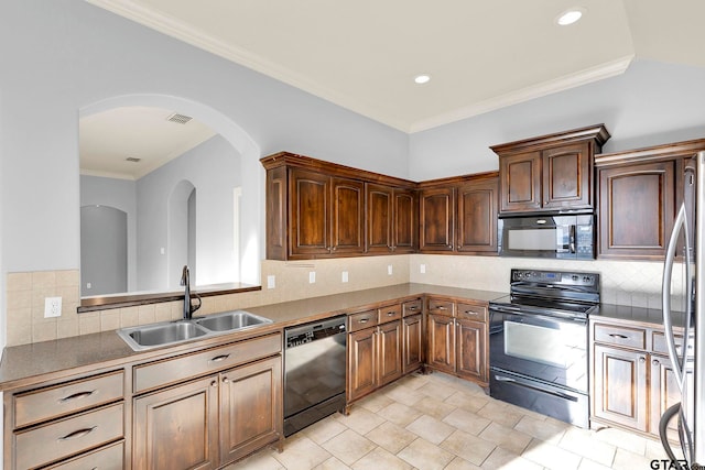 19582 Ruggles Ct, Flint, TX 75762 - kitchen featuring black appliances, a sink, arched walkways, tasteful backsplash, and recessed lighting