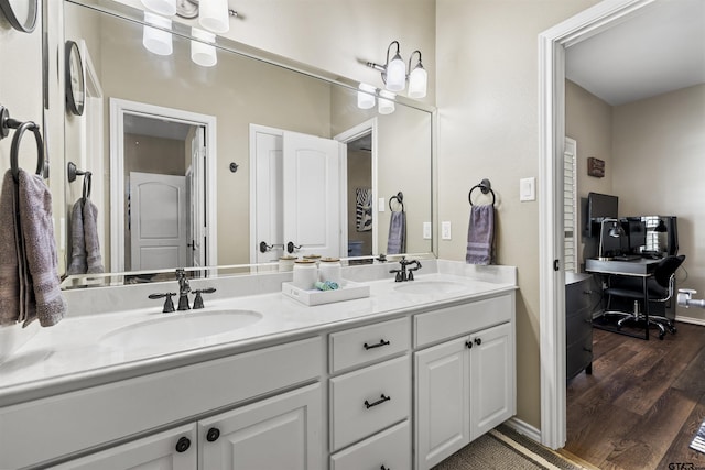 11187 Hunters Trl, Flint, TX 75762 - full bath with double vanity and wood finished floors