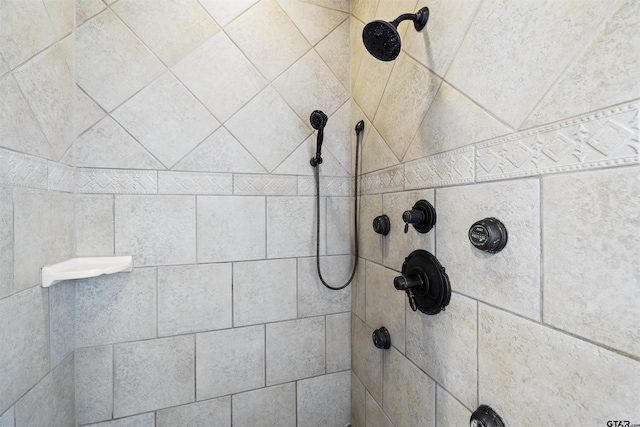 11187 Hunters Trl, Flint, TX 75762 - bathroom view of a tile shower