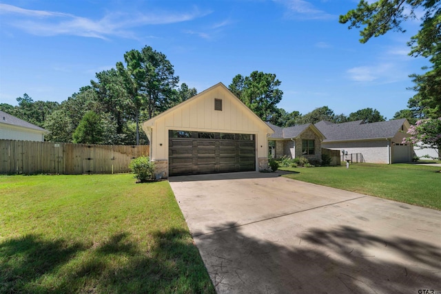 view of front of home with a front lawn