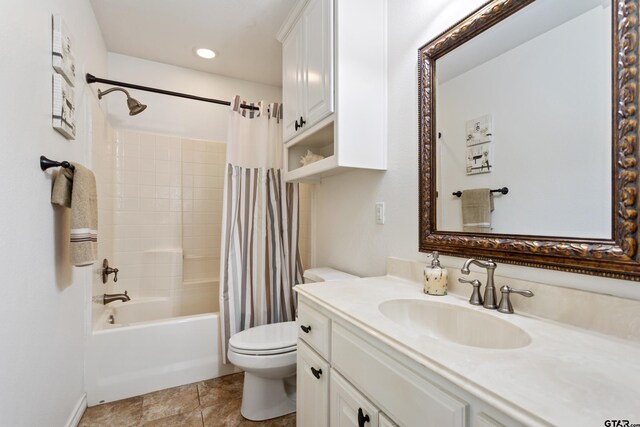 16050 Stonebriar Ct, Lindale, TX 75771 - bathroom with vanity and shower / tub combo with curtain