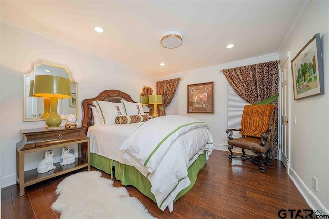 273 Fm 2276, Kilgore, TX 75662 - bedroom with crown molding, baseboards, and wood finished floors