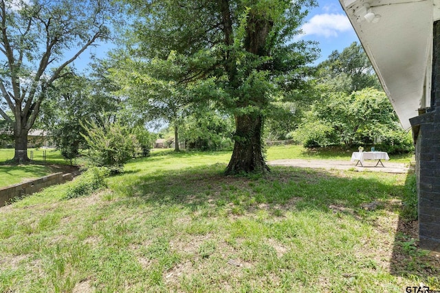 412 W 25th St, Tyler, TX 75702 - view of grassy yard
