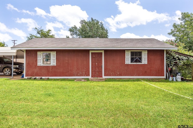 104 W Perry St, Frankston, TX 75763 - view of front of home featuring a front yard and a carport