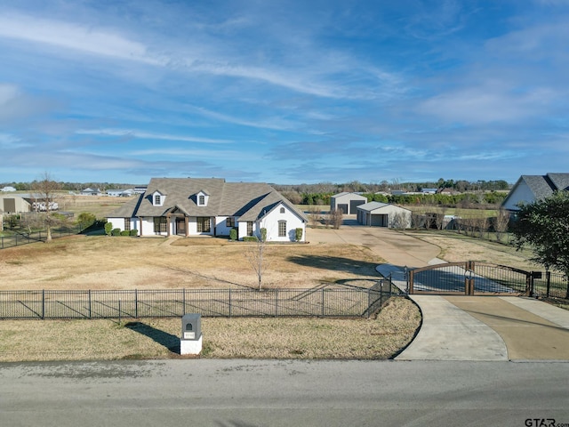 view of front facade with a front lawn