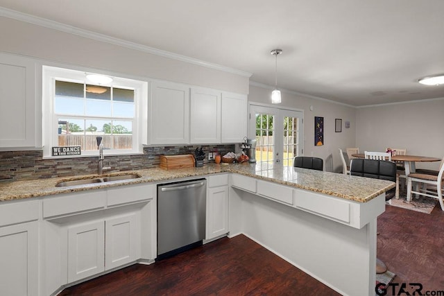 kitchen featuring a peninsula, french doors, dark wood-style floors, a sink, and dishwasher