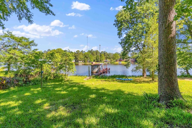 view of yard with a water view