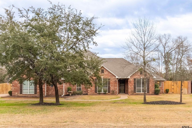 view of front of house with a front yard