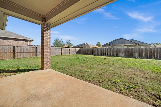 view of yard with a patio area