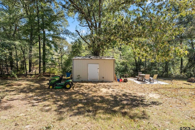 6846 Fm 346, Tyler, TX 75703 - view of yard with a shed and an outbuilding